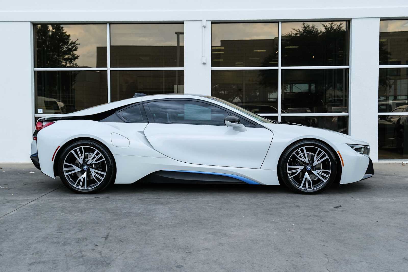 Used 2015 BMW i8 AWD/4WD image 6