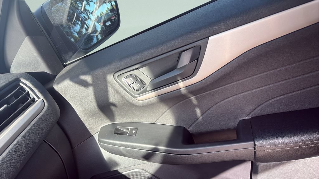 Used 2022 Ford Escape SE w/ Convenience Package FWD image 16