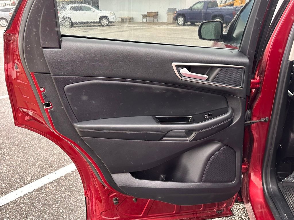 Used 2019 Ford Edge SEL w/ Equipment Group 201A image 15