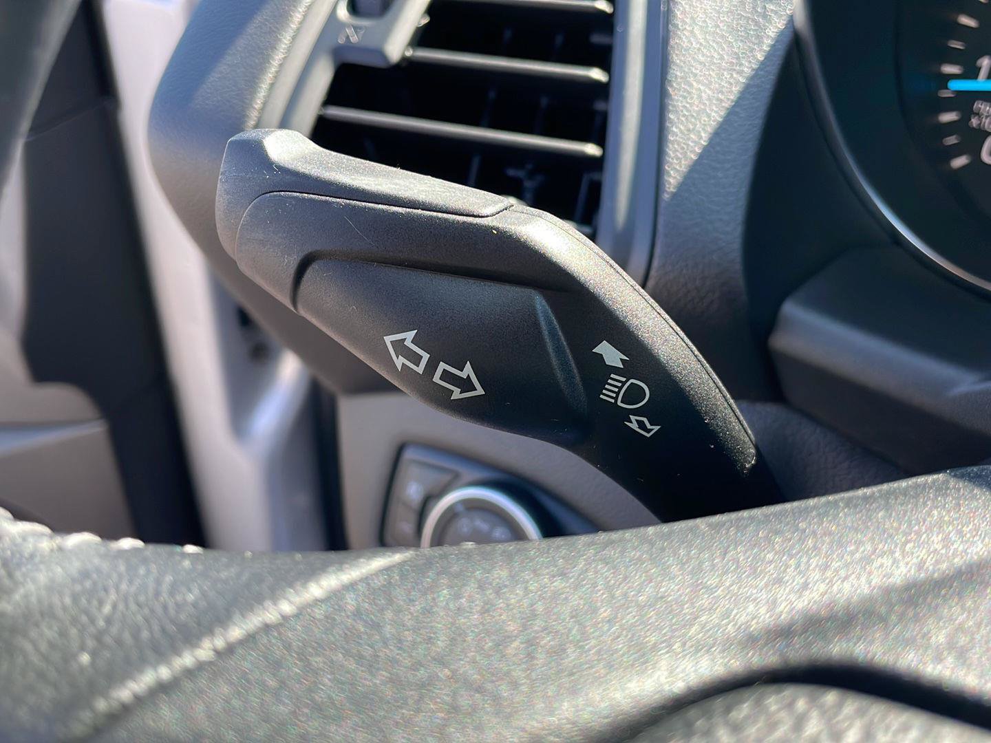 Used 2019 Ford Escape SE AWD/4WD image 17