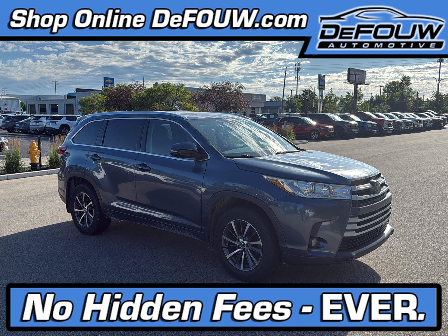 Used 2017 Toyota Highlander XLE AWD/4WD image 1