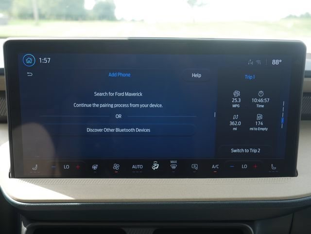 Used 2025 Ford Maverick Lariat w/ 4K Tow Package AWD/4WD image 3
