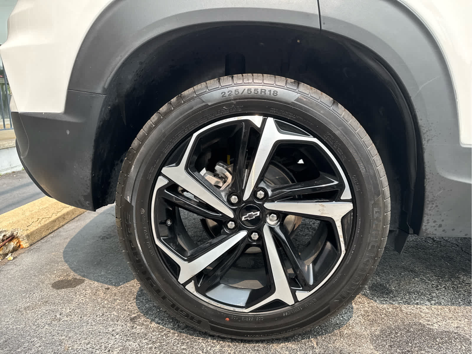 Used 2023 Chevrolet TrailBlazer RS w/ Sun and Liftgate Package AWD/4WD image 18