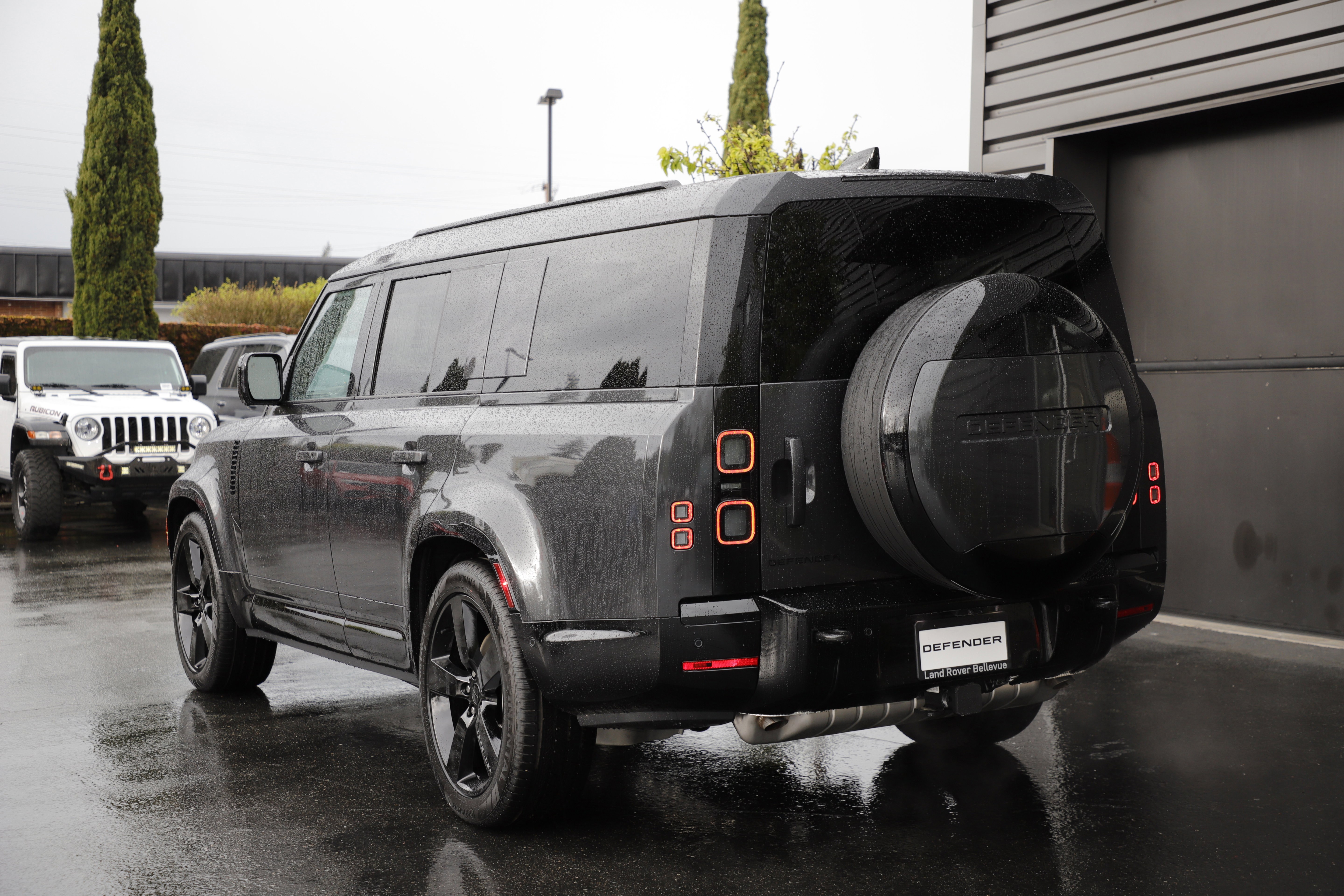 New 2026 Land Rover Defender 130 X-Dynamic SE AWD/4WD image 6