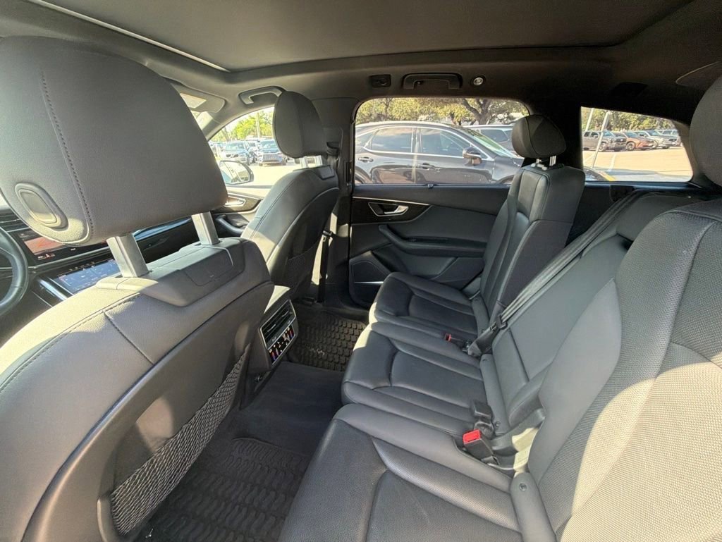 Used 2021 Audi Q7 3.0T Prestige AWD/4WD image 6