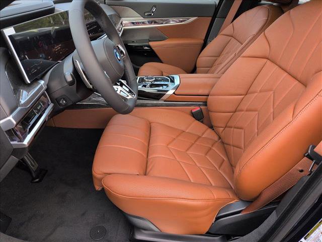 New 2026 BMW 750e xDrive image 4