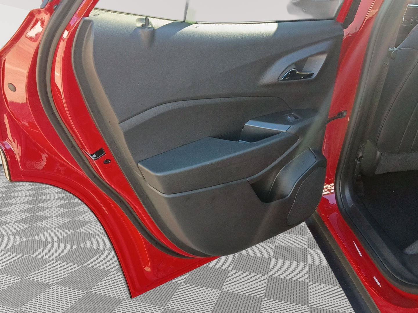 New 2026 Chevrolet Trax RS w/ Sunroof Package FWD image 12