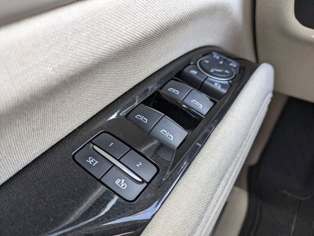 Used 2024 Cadillac Escalade ESV Sport Platinum w/ LPO, ONYX Package AWD/4WD image 26