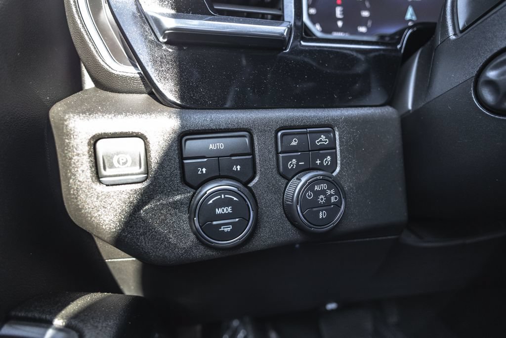 Used 2024 Chevrolet Silverado 1500 LTZ w/ LTZ Convenience Package II AWD/4WD image 17