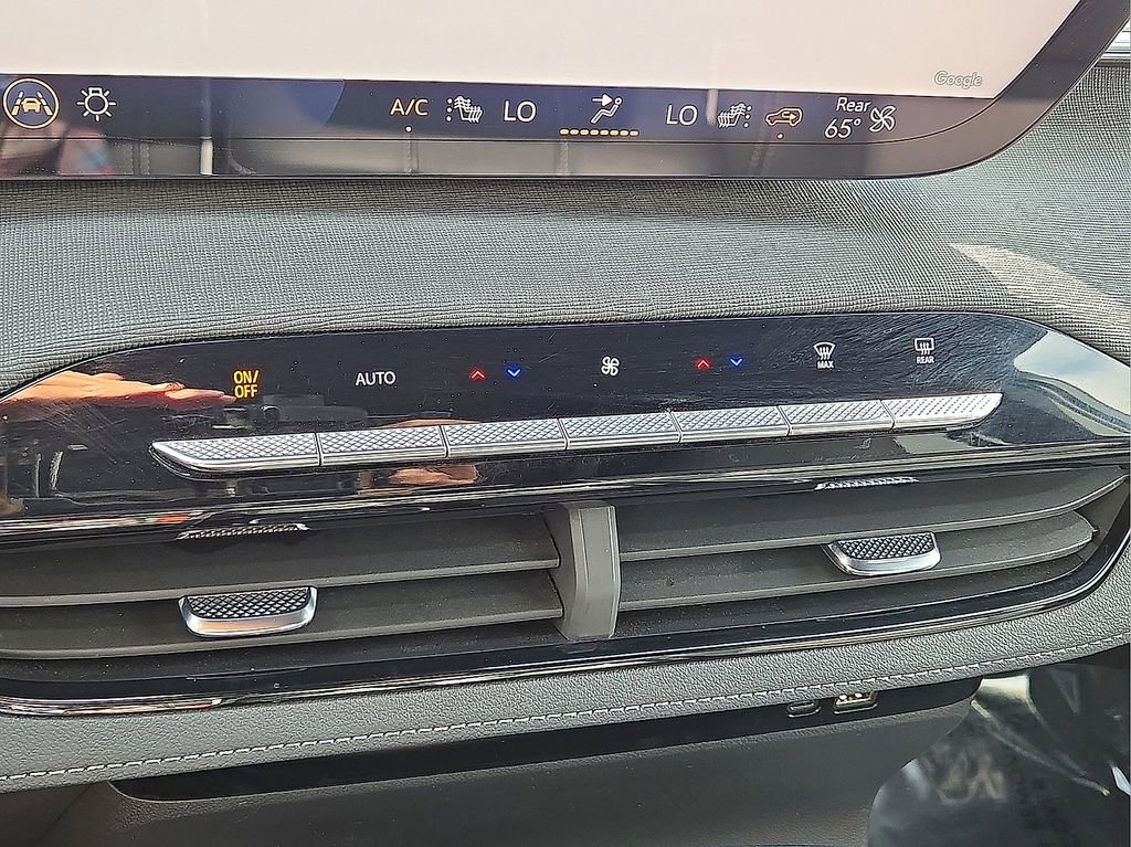 Used 2025 Buick Enclave Preferred image 28