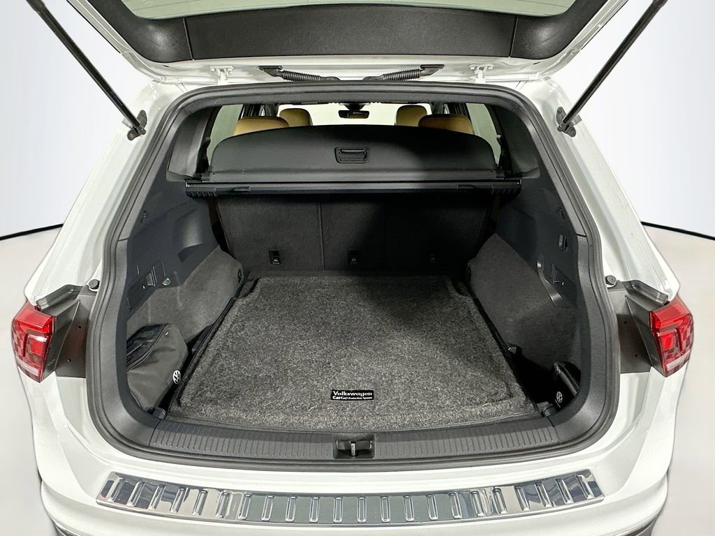 Used 2022 Volkswagen Tiguan SE image 26