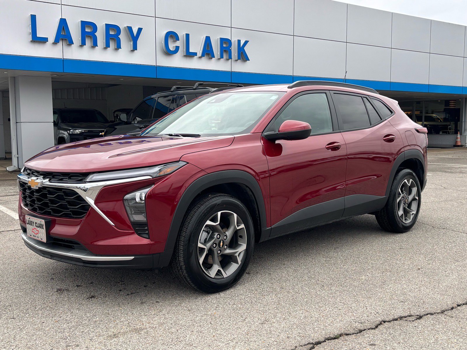 Certified 2025 Chevrolet Trax LT image 1