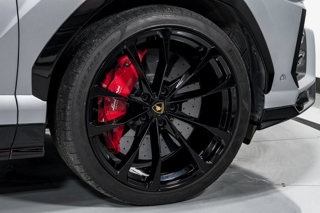 Used 2022 Lamborghini Urus AWD/4WD image 49