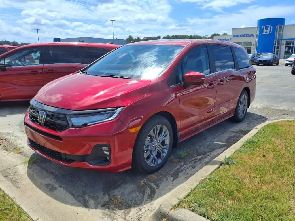New 2026 Honda Odyssey Touring image 3