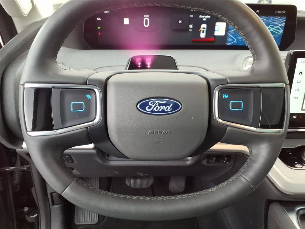 Certified 2025 Ford Expedition Active image 13
