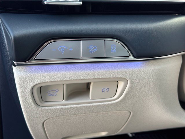 Certified 2025 Genesis GV80 3.5T Prestige AWD/4WD image 23
