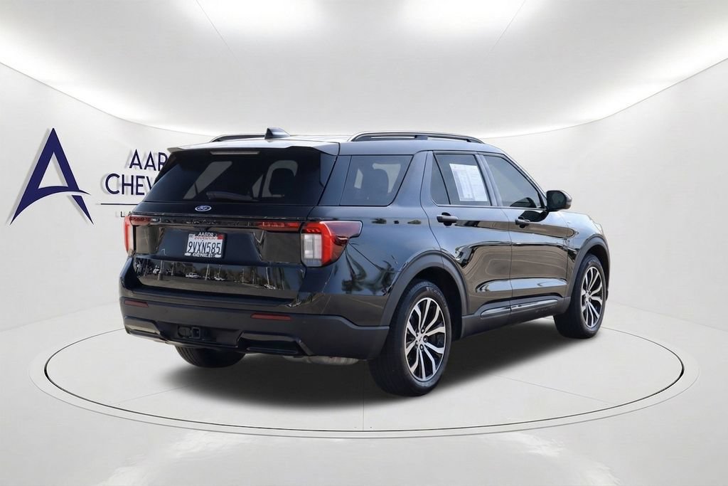 Used 2025 Ford Explorer ST-Line w/ Premium Package RWD image 4