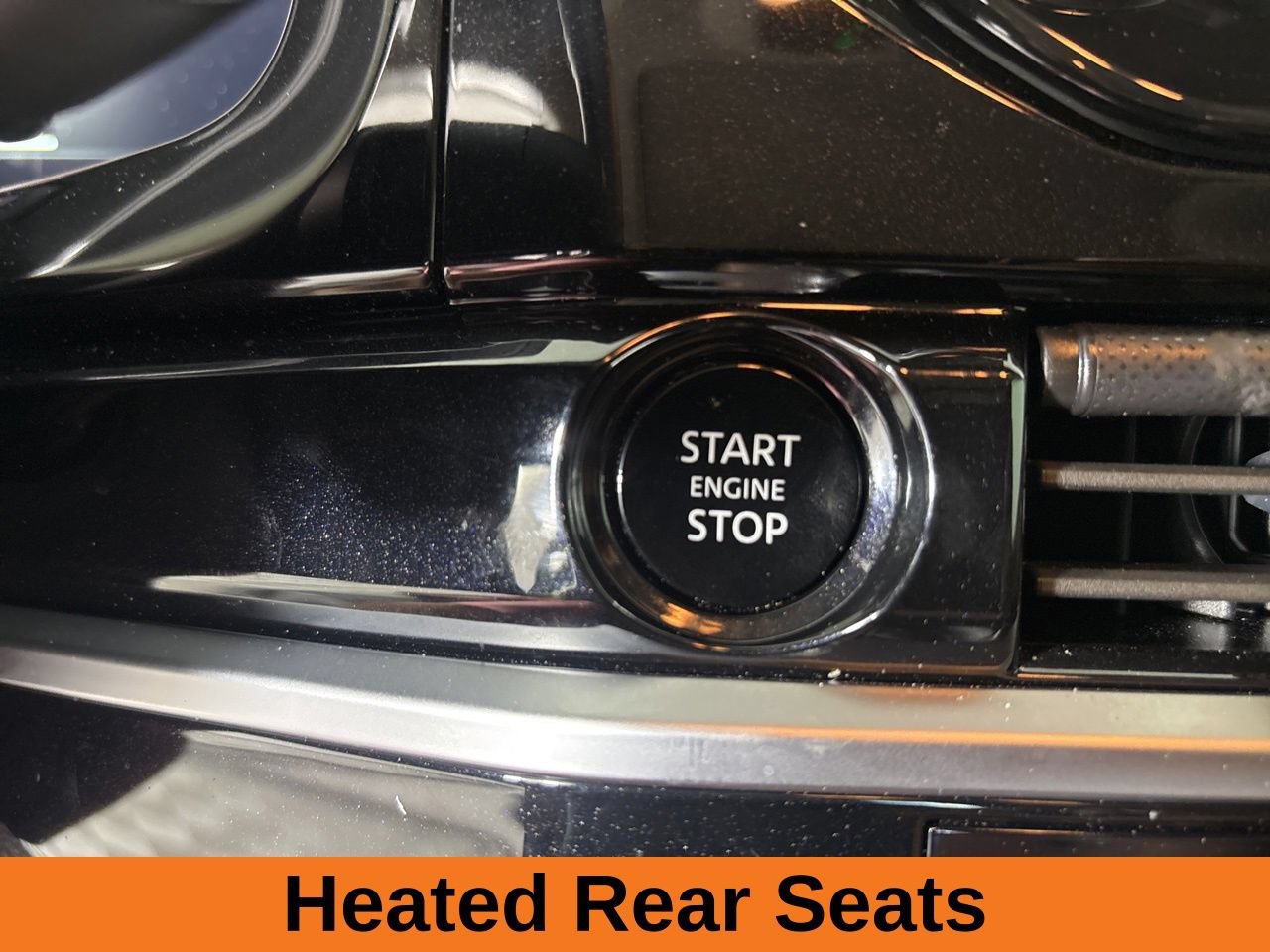 Used 2025 Nissan Pathfinder Platinum AWD/4WD image 17