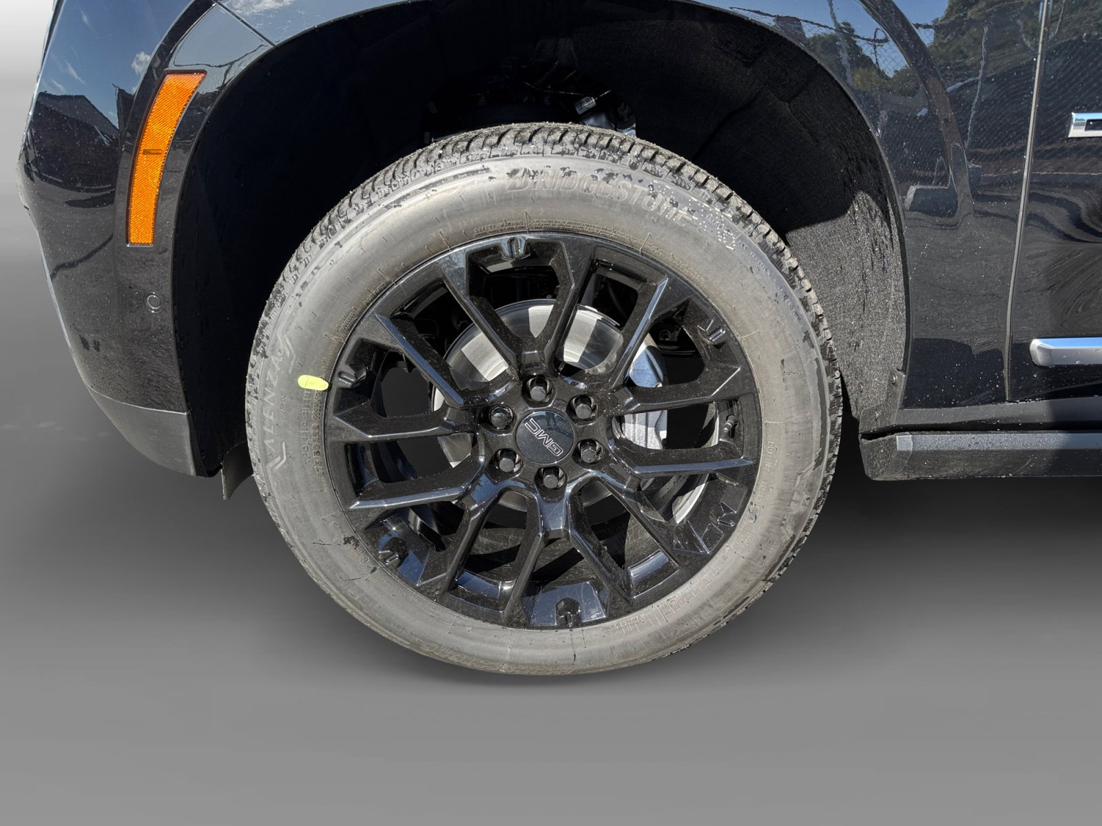 New 2026 GMC Yukon XL Denali w/ Sun & Power Step Package image 9