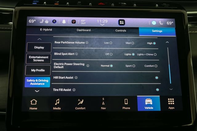 Used 2023 Jeep Grand Cherokee 4WD 4xe image 30
