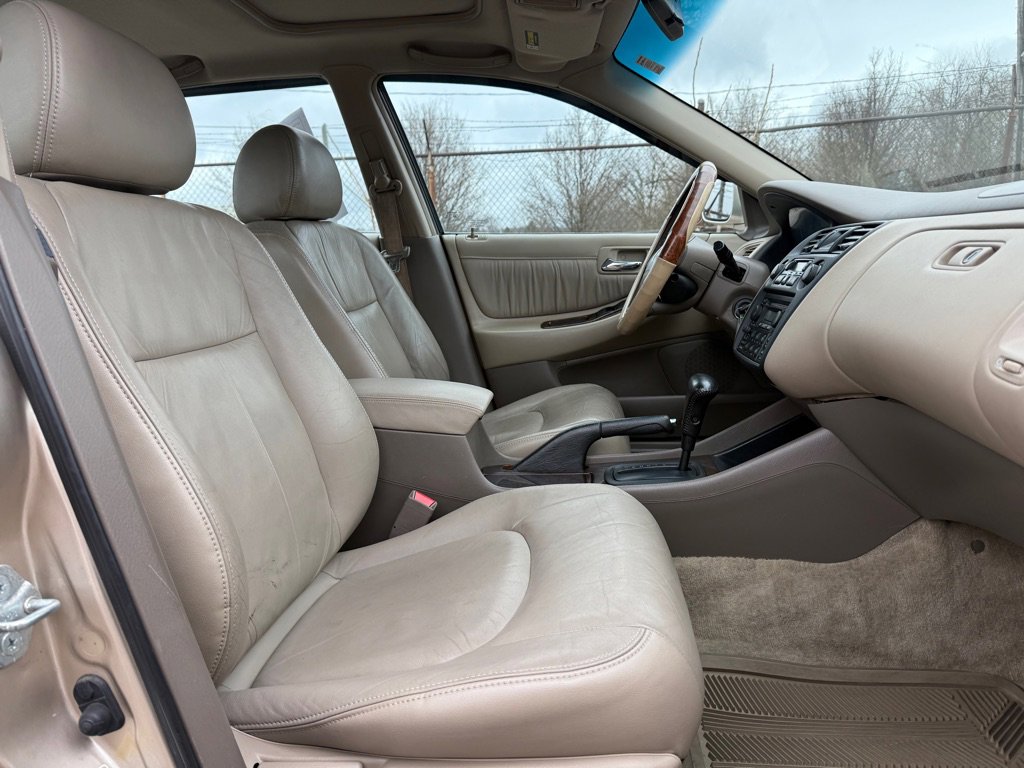 Used 2000 Honda Accord EX image 9