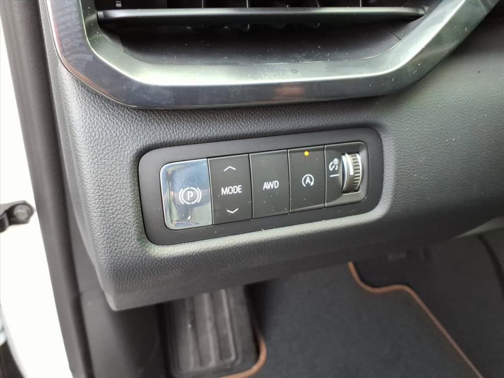 New 2026 GMC Acadia AT4 w/ Luxury Package image 10