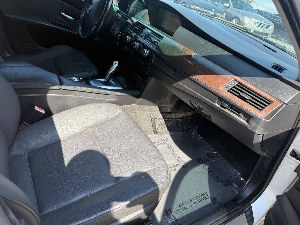 Used 2010 BMW 528i Sedan RWD image 10