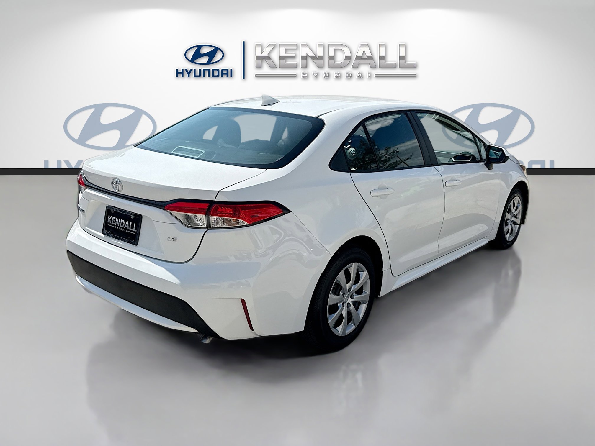 Used 2022 Toyota Corolla LE FWD image 6