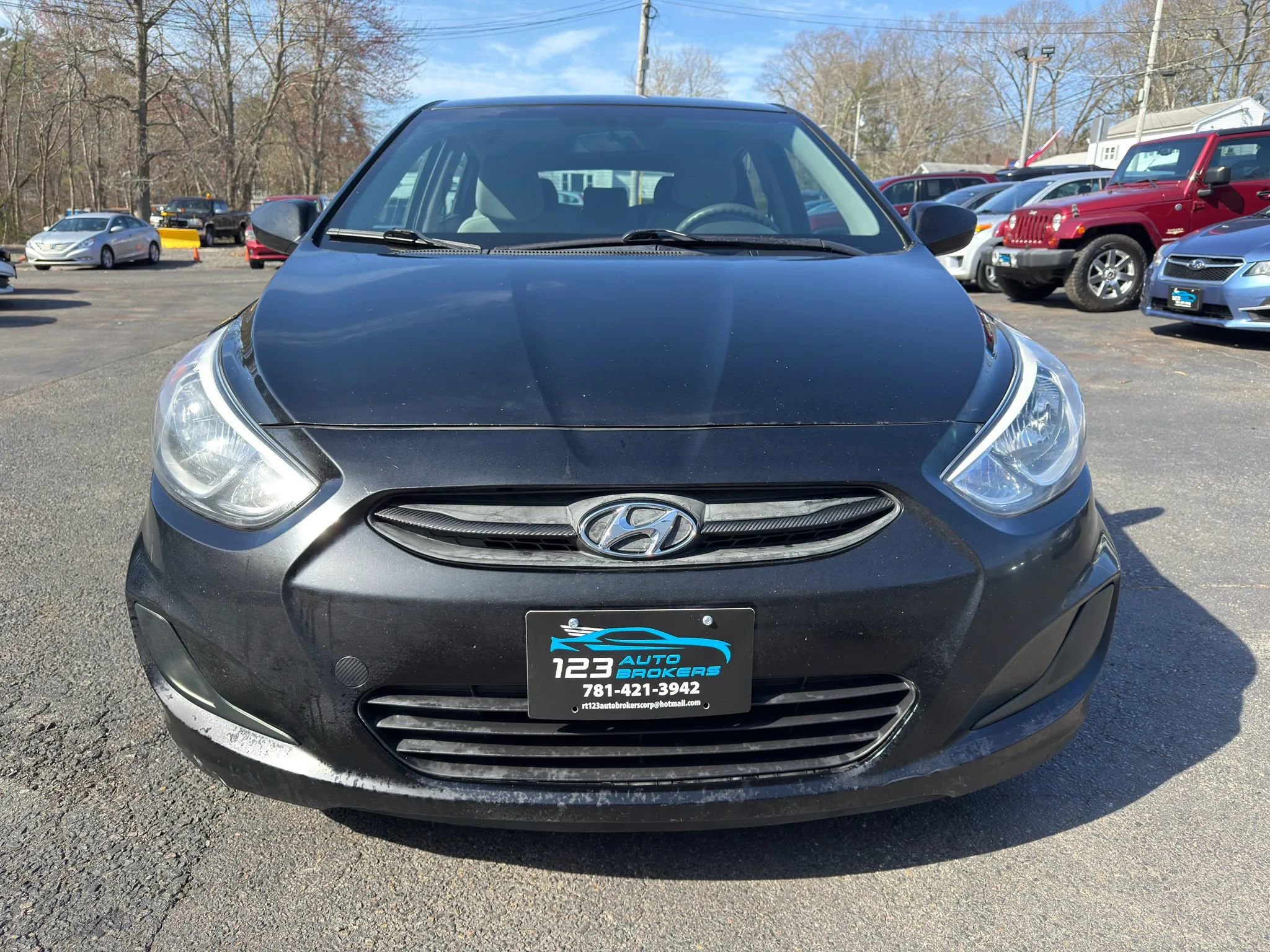 Used 2017 Hyundai Accent SE image 2