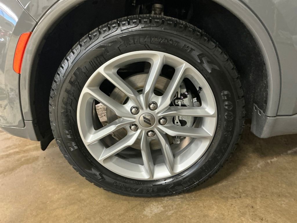 Used 2023 Dodge Durango GT image 11
