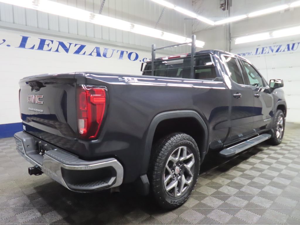 Used 2023 GMC Sierra 1500 SLE w/ Preferred Package image 4