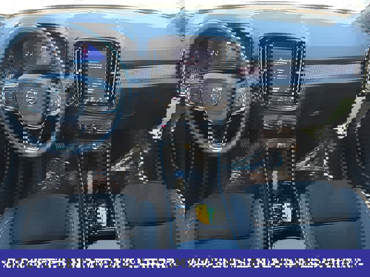 Certified 2025 Volvo XC40 B5 Plus image 12