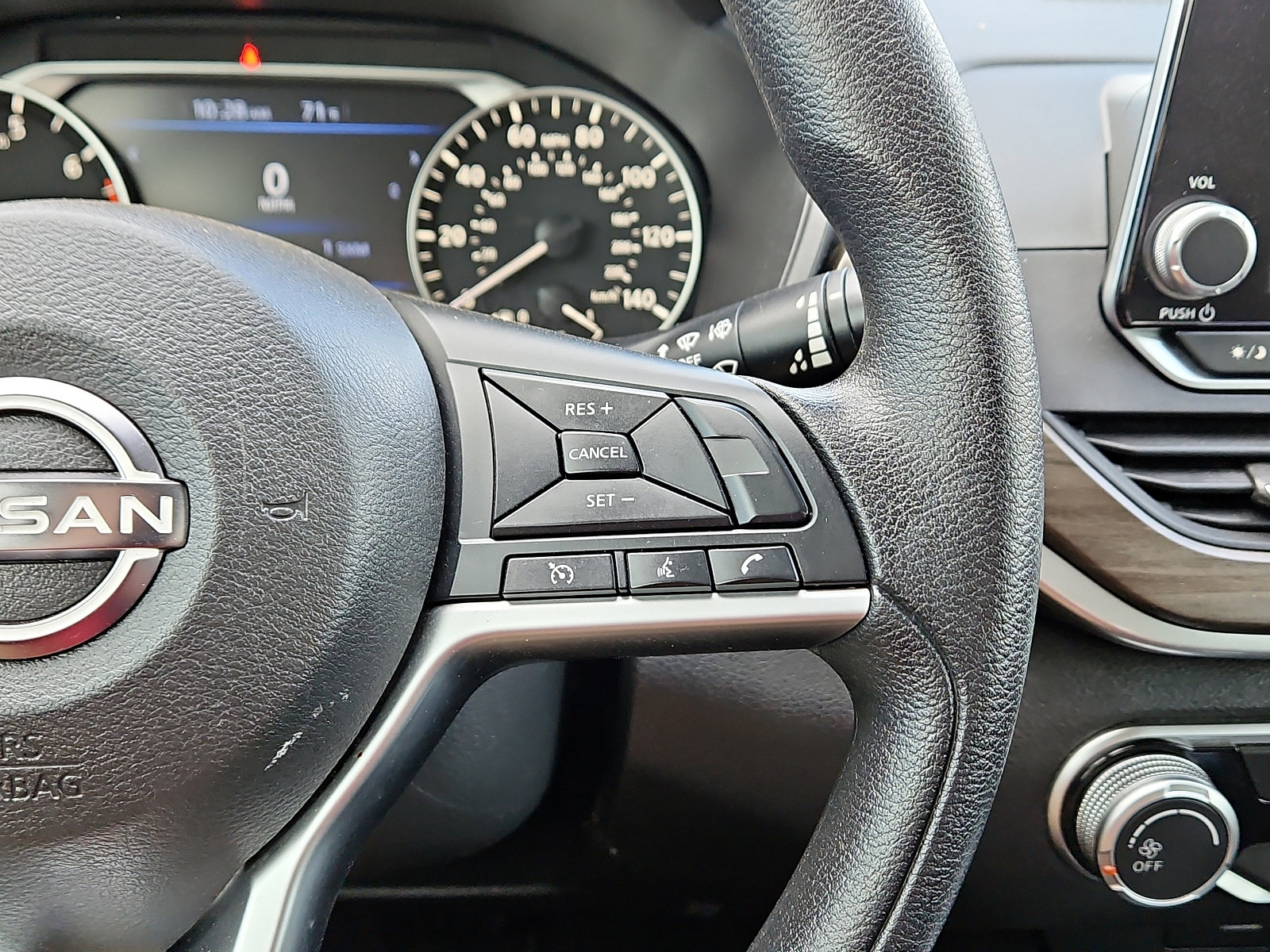 Used 2023 Nissan Altima 2.5 SV image 15