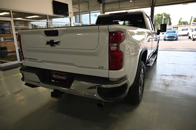 Used 2024 Chevrolet Silverado 2500 LT AWD/4WD image 5