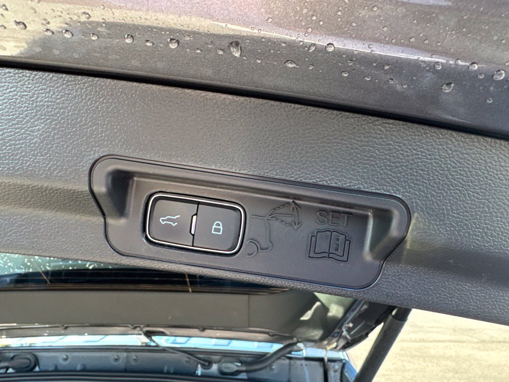 Used 2023 Ford Explorer XLT w/ Equipment Group 202A AWD/4WD image 19