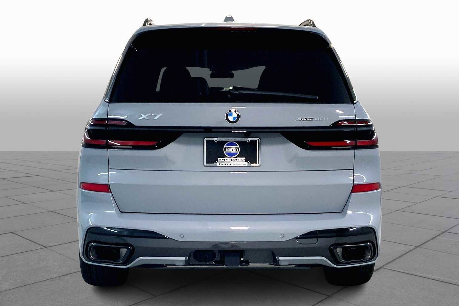 New 2026 BMW X7 xDrive40i w/ M Sport Package image 4