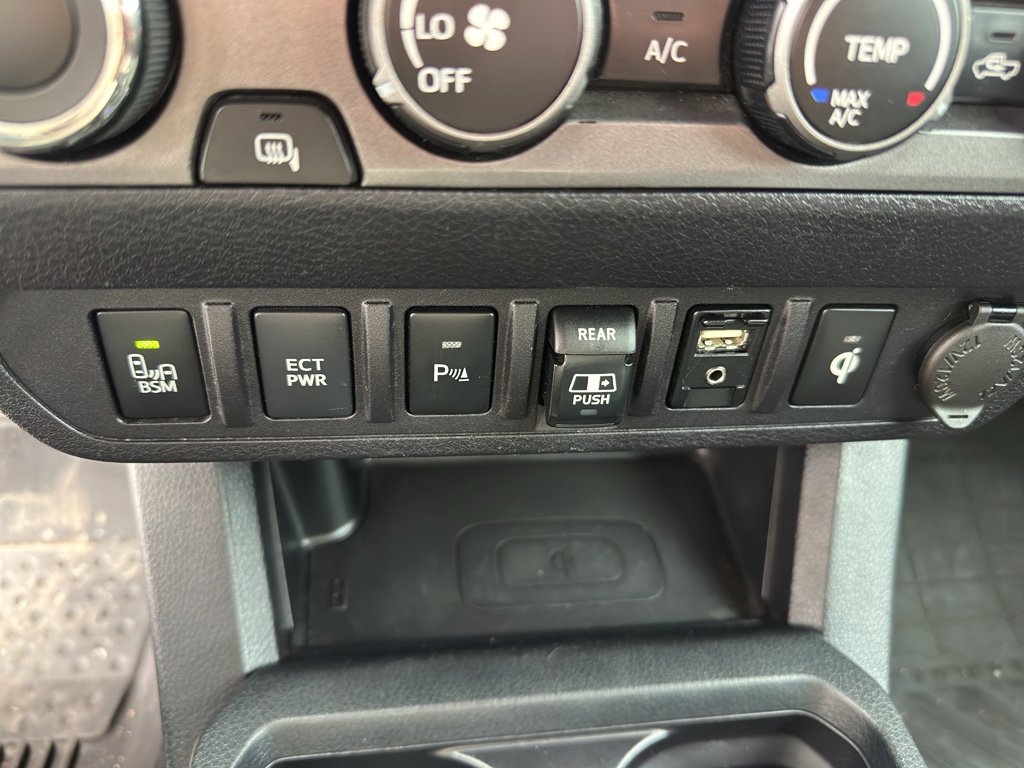 Used 2019 Toyota Tacoma TRD Off-Road w/ Technology Package image 24