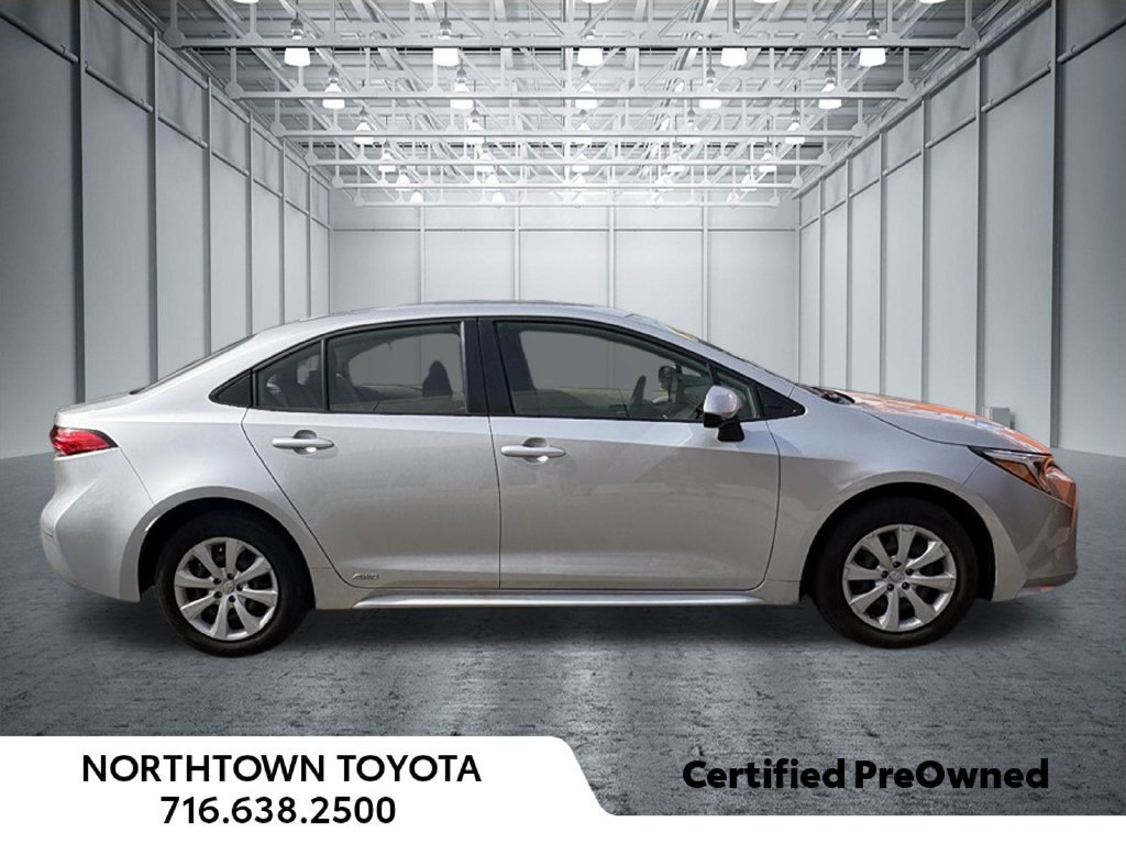 Used 2023 Toyota Corolla LE w/ Carpet Mat Package (TMS) AWD/4WD image 13