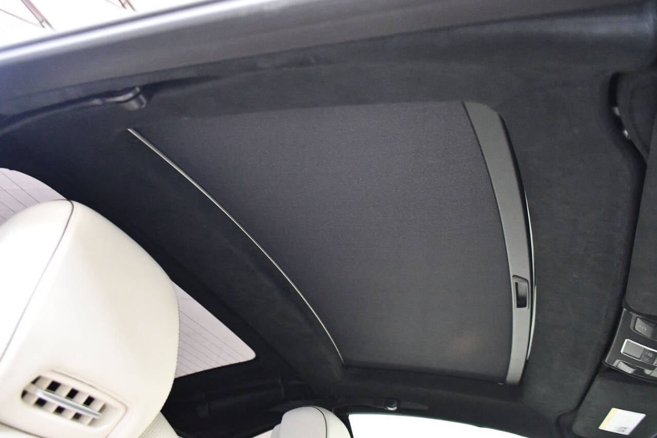 Used 2017 Mercedes-Benz SL 550 SL 550 2dr Convertible image 24