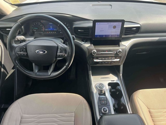 Used 2020 Ford Explorer XLT AWD/4WD image 17
