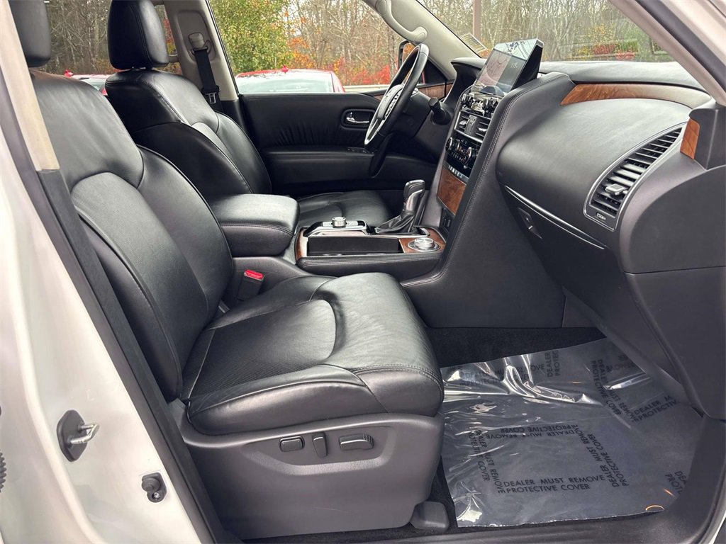 Used 2024 Nissan Armada SL w/ Captain's Chairs Package image 21