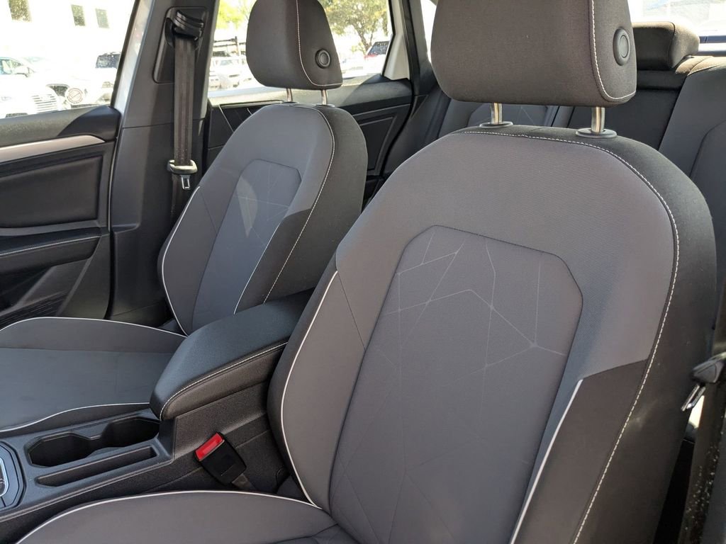 Used 2025 Volkswagen Jetta Sport image 14