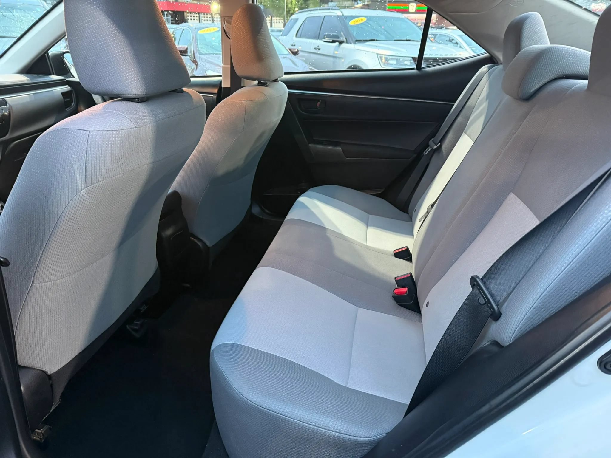 Used 2015 Toyota Corolla L FWD image 13