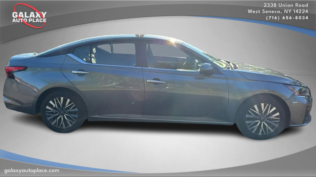 Used 2023 Nissan Altima 2.5 SV image 4