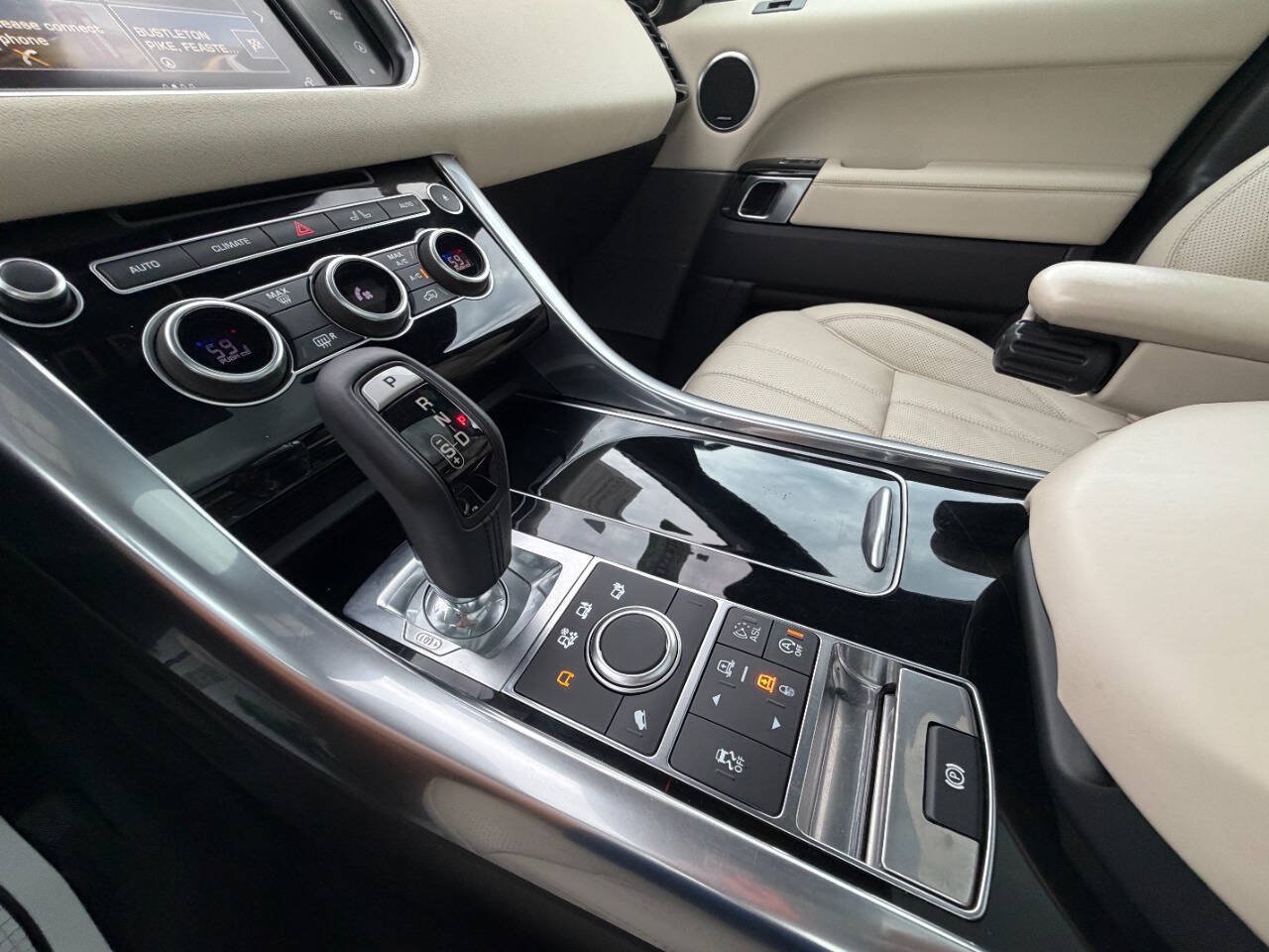 Used 2016 Land Rover Range Rover Sport HSE AWD/4WD image 29