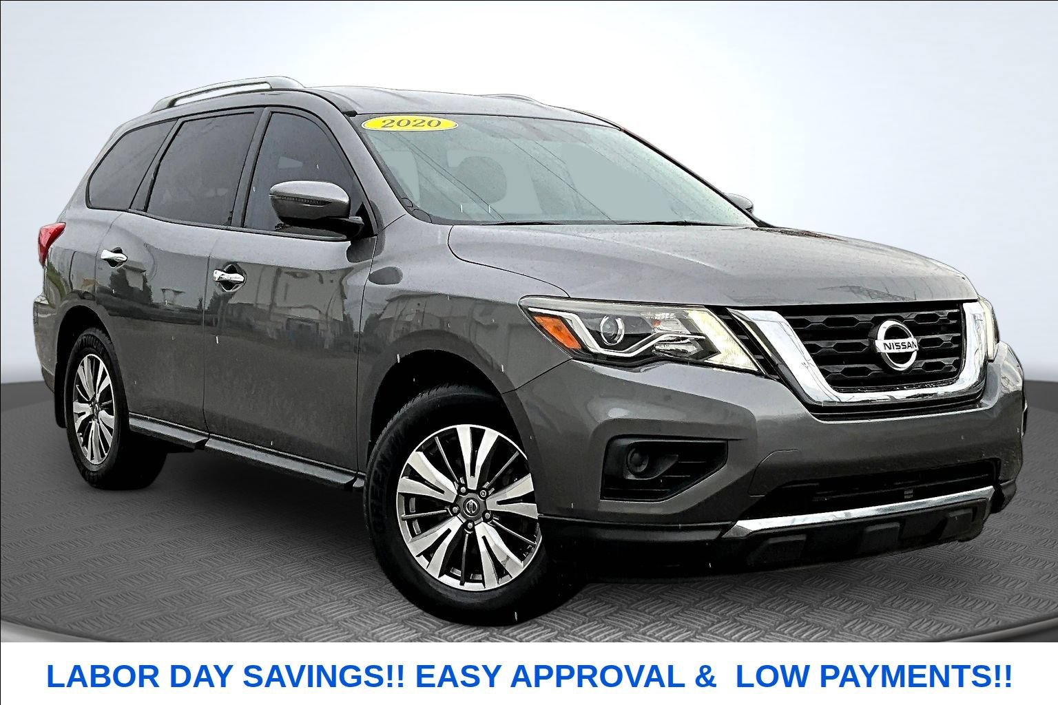 Used 2020 Nissan Pathfinder S FWD image 2