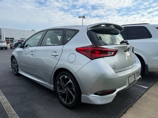 Used 2018 Toyota Corolla iM w/ All-Weather Mat Package FWD image 3