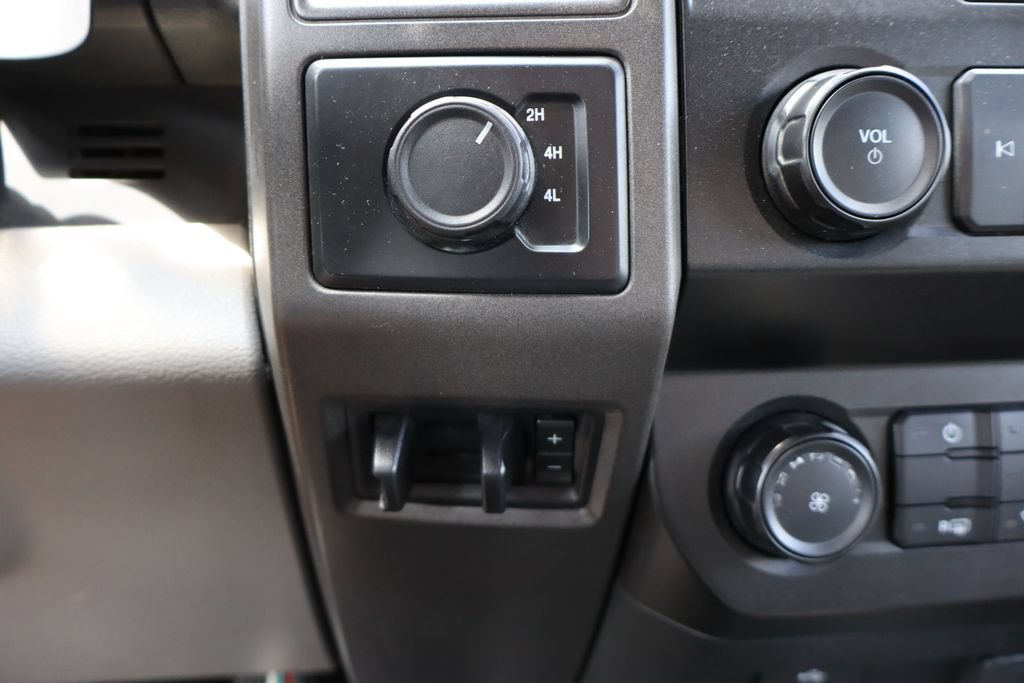 Used 2022 Ford F550 4x4 SuperCab Super Duty image 29
