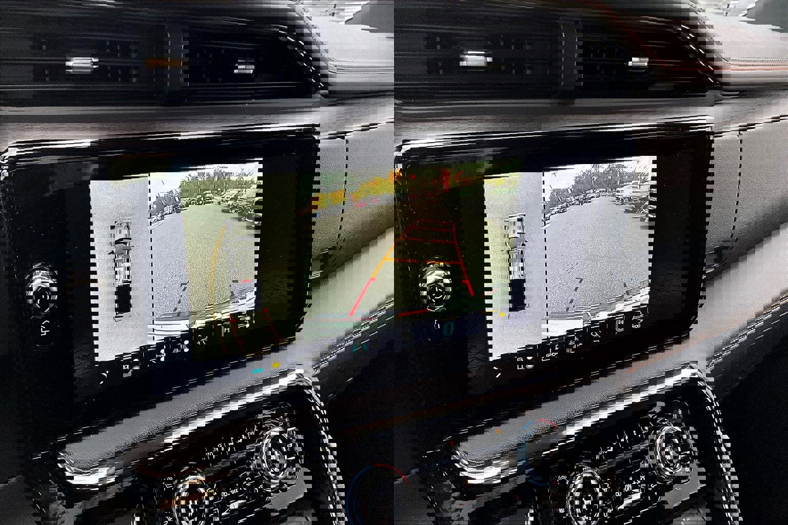 Certified 2022 GMC Sierra 1500 AT4 w/ AT4 Premium Package image 27