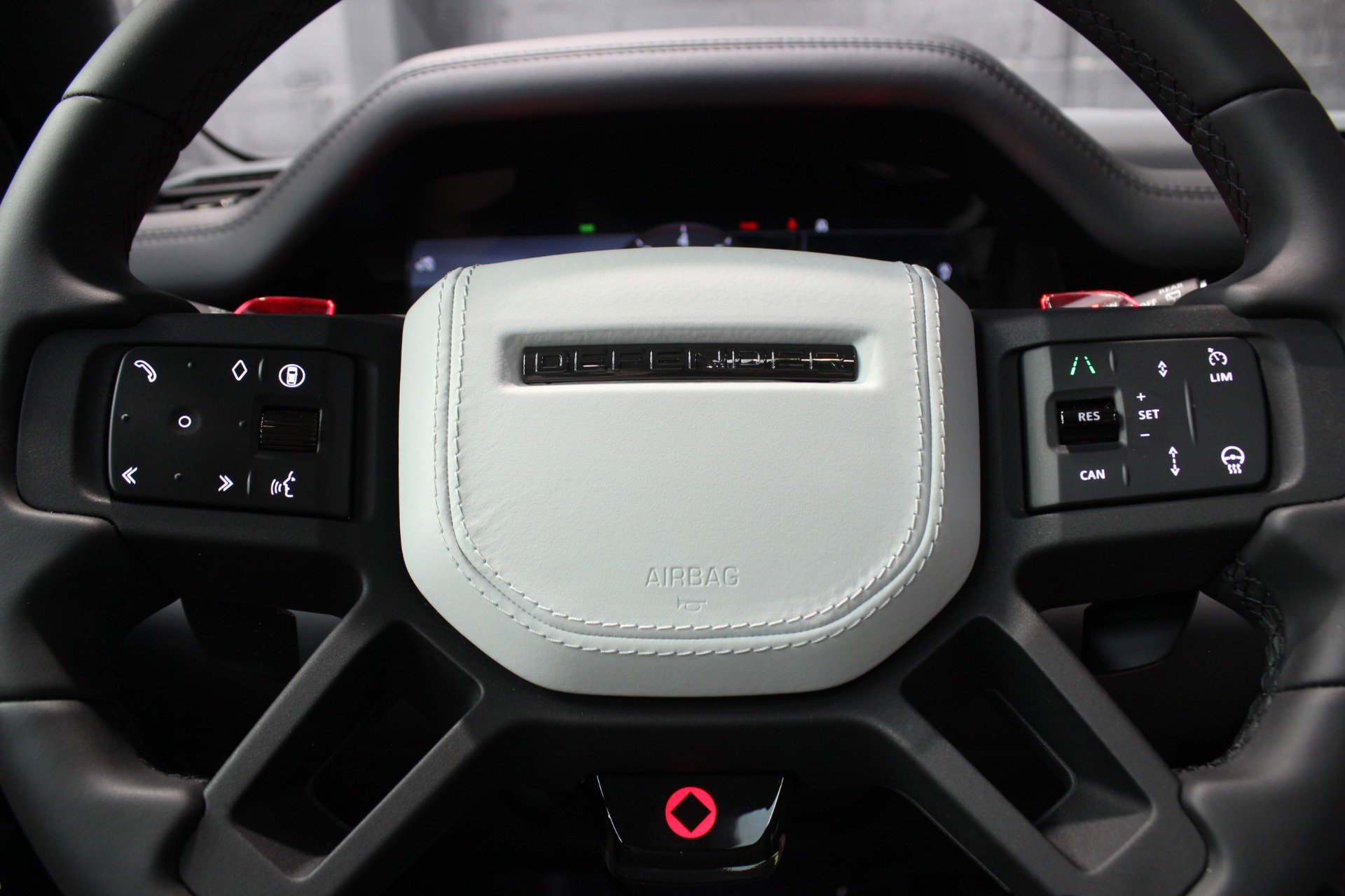 Used 2026 Land Rover Defender 110 OCTA image 59